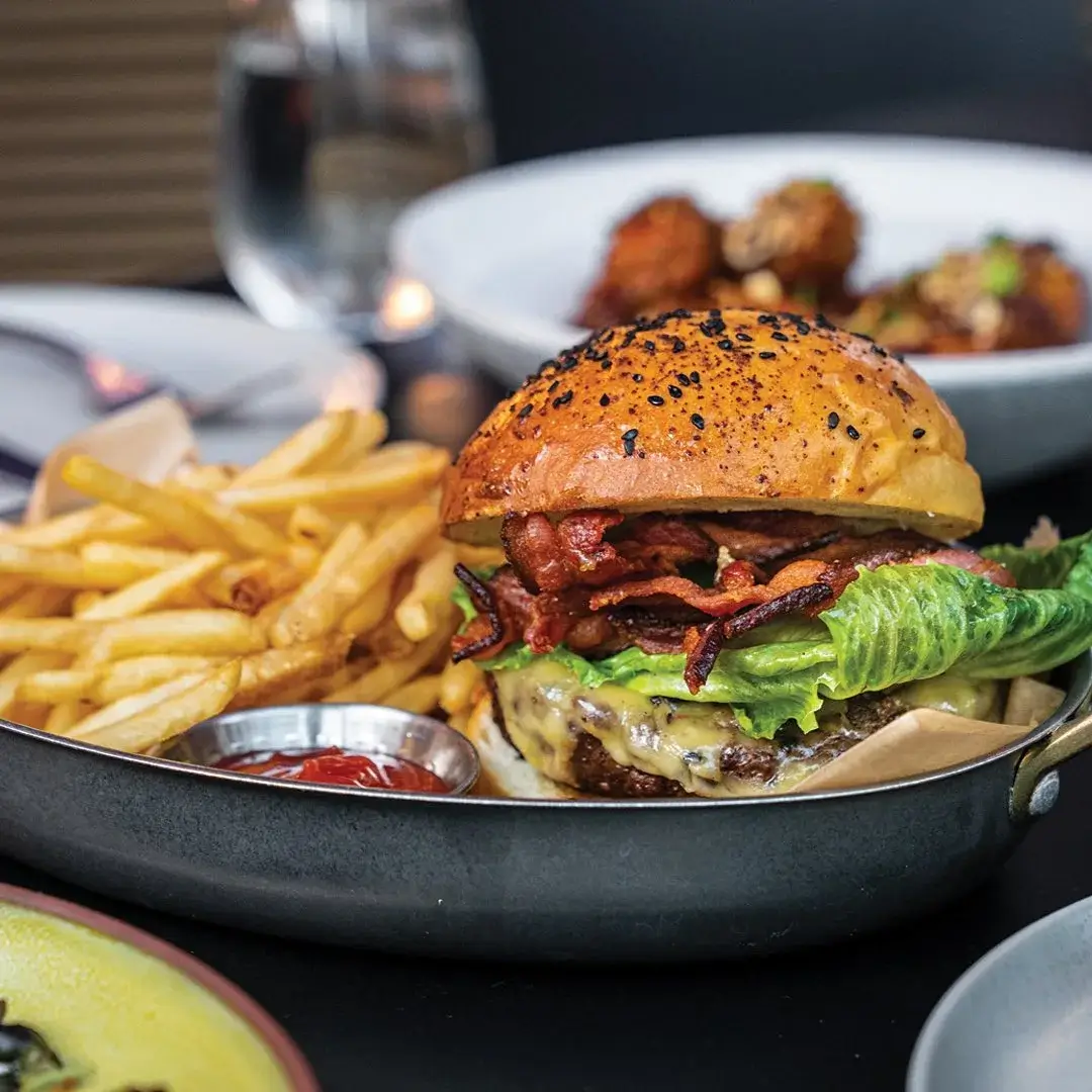 Η Ιστορία του Burger Cafe Urban